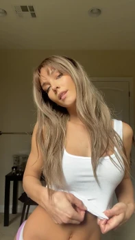 Rachel-Cook-Nude-Tank-Top-and-Panties-Video-Leaked-1