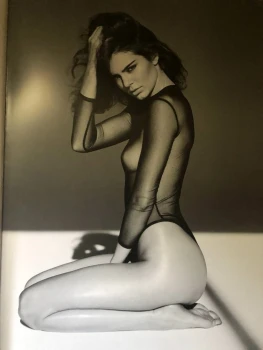 03-Kendall-Jenner-Nude-Naked(1)