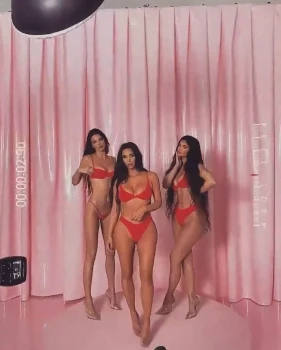 Kylie-Jenner-BTS-Skims-Lingerie-Video-Leaked-5