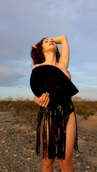 Abby-Opel-Nude-Cowgirl-Outdoors-Onlyfans-Video-Leaked-3