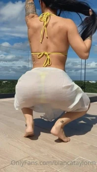 Bianca-Taylor-Thong-Bikini-Outdoors-Onlyfans-Video-Leaked-3.jpg