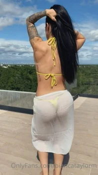 Bianca-Taylor-Thong-Bikini-Outdoors-Onlyfans-Video-Leaked-4.jpg