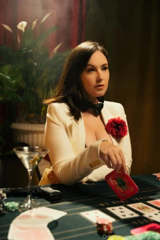 Meg-Turney-James-Bond-Cosplay-Onlyfans-Video-Leaked-36