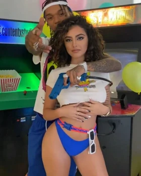 Malu-Trevejo-Onlyfans-Arcade-Photoshoot-Video-Leaked-10