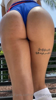 Malu-Trevejo-Onlyfans-Arcade-Photoshoot-Video-Leaked-2