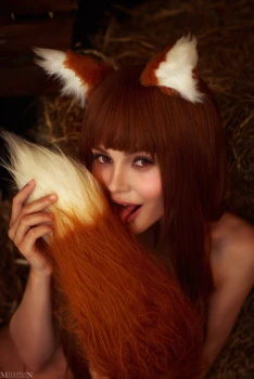 Kalinka-Fox-Spice-and-Wolf-Holo-Cosplay-Patreon-Video-Leaked-32