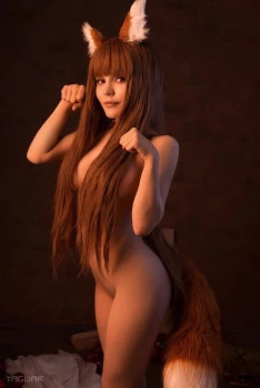 Kalinka-Fox-Spice-and-Wolf-Holo-Cosplay-Patreon-Video-Leaked-7