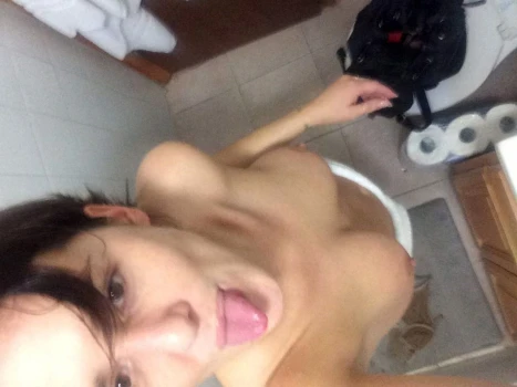 23-Addison-Timlin-Nude-Naked-Leaked(1)