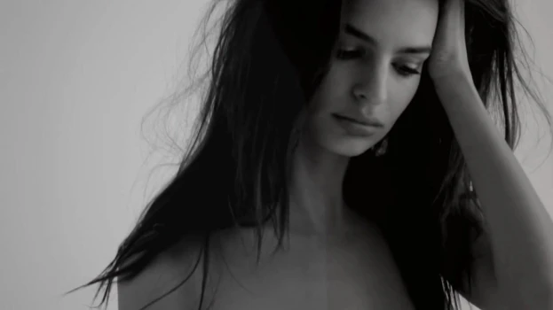 Emily-Ratajkowski-Nude-BTS-Treats-Leaked-Video-15(1)