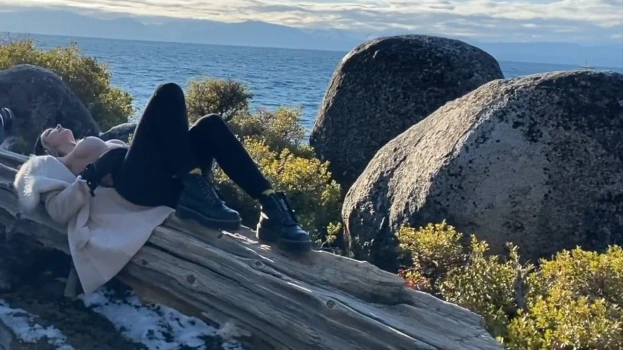 Rachel-Cook-Nude-Modeling-BTS-Exclusive-Video-Leaked-1