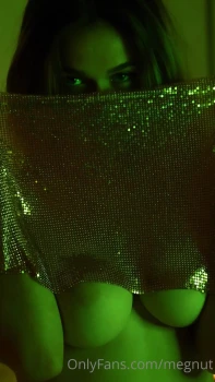 Megnutt02-Topless-Hotel-Fantasy-Onlyfans-Video-Leaked-6
