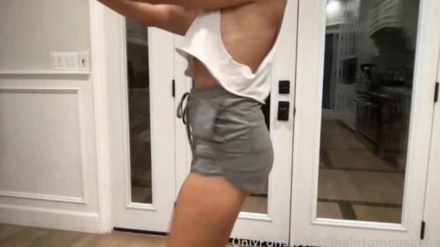 Gabbie-Hanna-OnlyFans-Nipple-Slip-Livestream-Leaked-4(1)