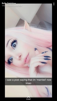 Belle-Delphine-Holiday-Fun-Premium-Snapchat-Photos-12(2)