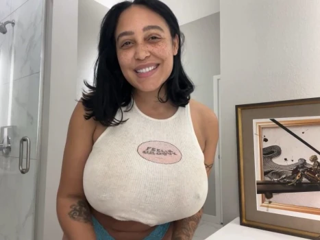 Emily-Cheree-See-Through-Onlyfans-Video-Leaked-1.jpg