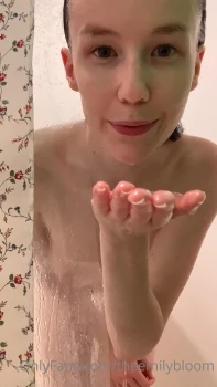 Emily-Bloom-Nude-Pussy-Shower-Onlyfans-Video-Leaked-9