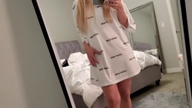 Alinity-Mirror-Selfie-Boob-Flash-Onlyfans-Video-Leaked-2