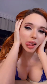 Amouranth-Pussy-Sitting-On-Camera-Onlyfans-Video-Leaked-8
