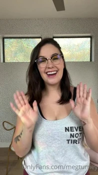 Meg-Turney-Cheeseburger-Lingerie-Haul-Onlyfans-Video-Leaked-4