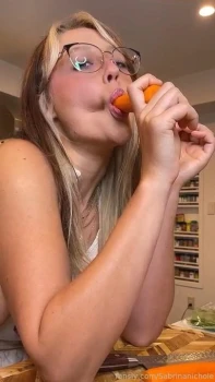 Sabrina-Nichole-Fansly-Nude-Cooking-Video-Leaked-10