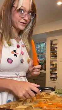 Sabrina-Nichole-Fansly-Nude-Cooking-Video-Leaked-1