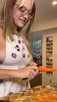 Sabrina-Nichole-Fansly-Nude-Cooking-Video-Leaked-5