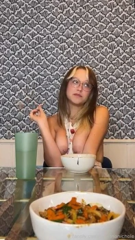 Sabrina-Nichole-Fansly-Nude-Cooking-Video-Leaked-6