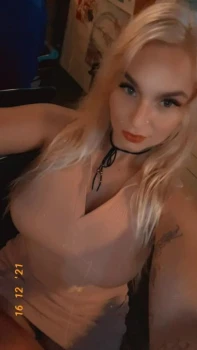 Zoie-Burgher-Public-Blowjob-Onlyfans-Video-Leaked-6