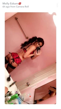 Molly-Eskam-Naked-Photos-10(2)