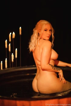 Meg-Turney-Bathtub-Geralt-Cosplay-Set-Onlyfans-Leaked-8