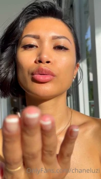 Chanel-Uzi-Naked-Lingerie-Strip-Onlyfans-Video-Leaked-10