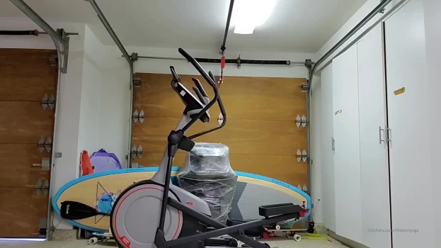 Fullmetal-Ifrit-Workout-for-Sexy-BIG-BUTT-Video-Leaked-1