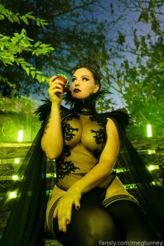 Meg-Turney-Nude-Pussy-Halloween-Cosplay-Onlyfans-Set-Leaked-33