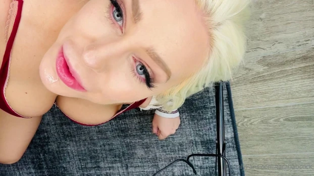 Tara-Babcock-Dildo-Deepthroat-Blowjob-Onlyfans-Video-Leaked-7