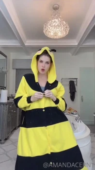 Amanda-Cerny-Onlyfans-Nipple-Slip-Stripping-Video-Leaked-6