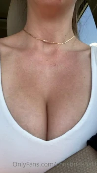 Christina-Khalil-Big-Boobies-Cleavage-Car-Video-Leaked-4
