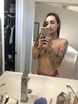 Brin-Amberlee-Naked-Video-And-Nude-Patreon-Photos-49(2)