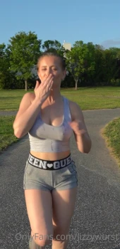 Lizzy-Wurst-Outdoor-Workout-Video-Leaked-6