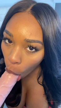 Aubree-Rene-Dildo-Blowjob-Onlyfans-Video-Leaked-8