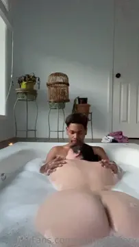 Poster: Sashas bakery sassy sashaa - Bathtub - OnlyFans