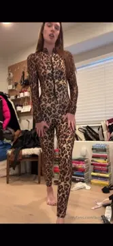 Poster: Erin Gilfoy - Try On April 18, 2026 - OnlyFans