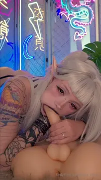 Poster: Leah Meow - Frieren Cosplay Video - OnlyFans