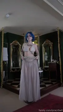 Poster: Lyra Crow (lyracr0w0) - Strip + JOI - OnlyFans