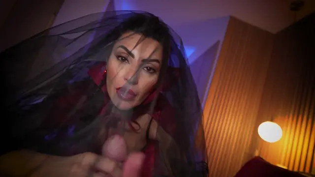 Poster: Alysa Nylon - Alysa Nylon - Vampire Halloween Blowjob - OnlyFans