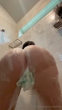 Poster: doseofrose - Big Ass Shower - OnlyFans