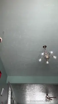 Poster: Queen D (queen_egirl27) - Oil - OnlyFans