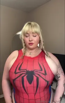 Poster: tallyberry (tallyberryy) - Bouncing - OnlyFans