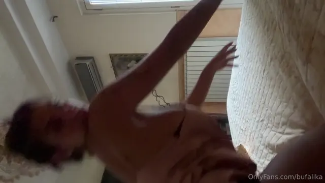 Poster: Ika D'Auria (bufalika, ika dauria) - Tease - OnlyFans