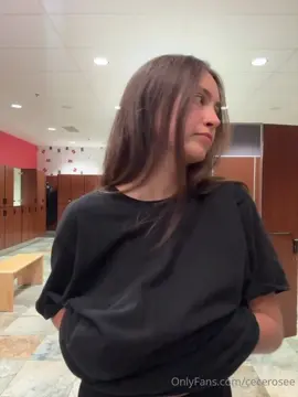 Poster: Cecilia Rose (Cece Rose) - Underboob - OnlyFans