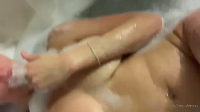 Poster: Jenna Lee @jennalee @jennaxx - Orgasm in bathtub POV Poster: Jenna Lee @jennalee @jennaxx - Orgasm in bathtub POV