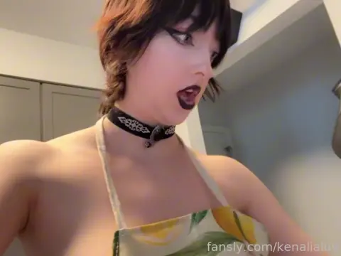 Poster: Julia.neis (kenalialuv) - Pov I'm Making You Dinner. Wearing Just An Apron Tons Of Nip Slips And Full On Intentional Nudity Lol - OnlyFans
